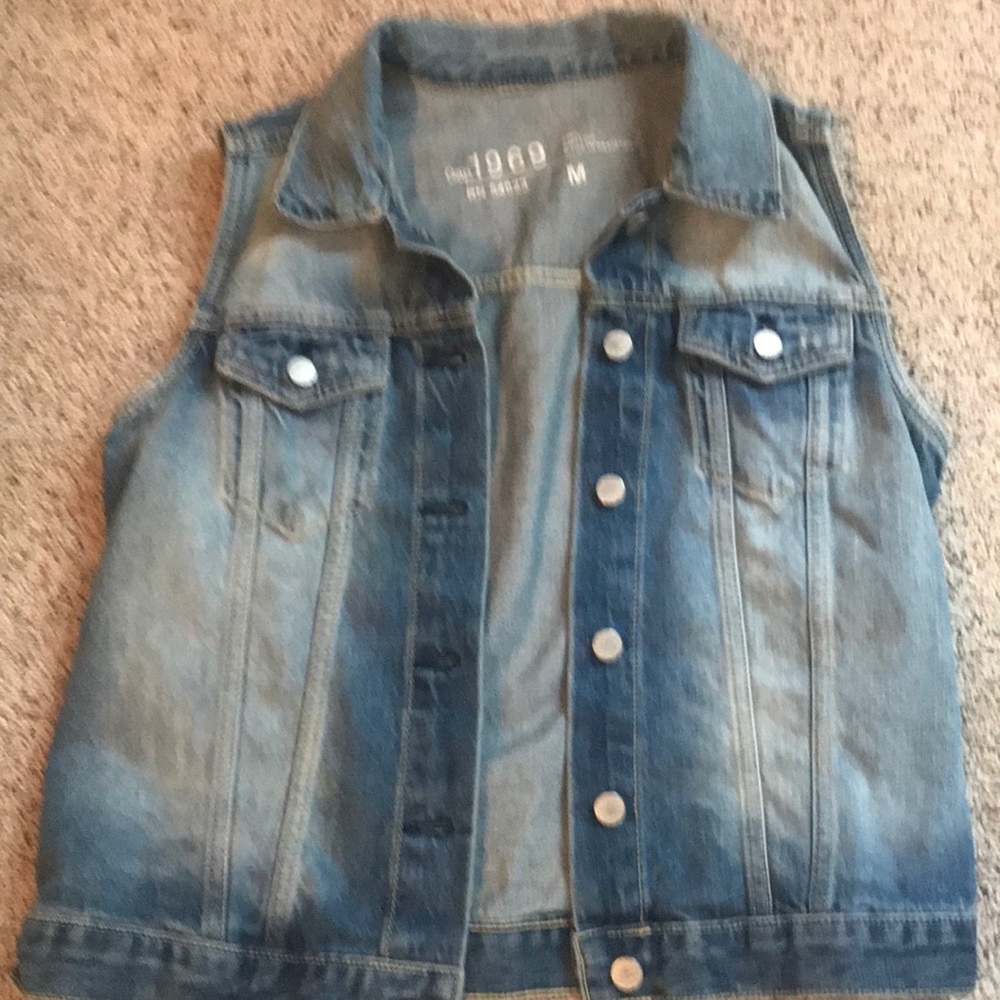 Gap sleeves jean jacket